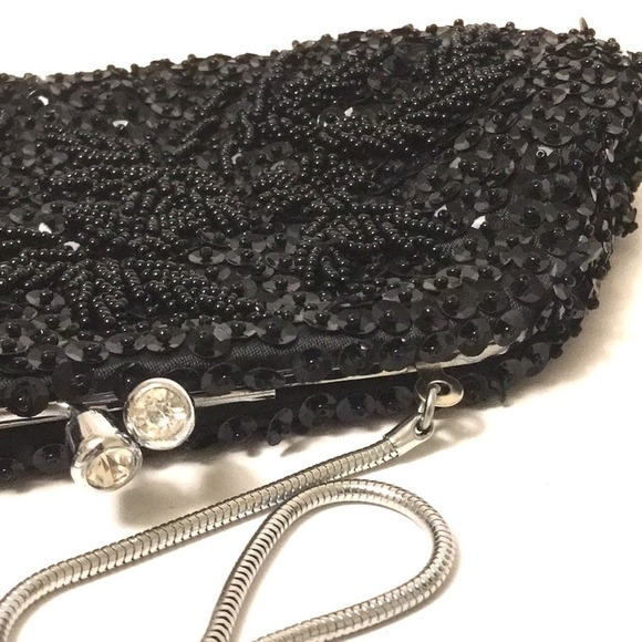 Clutch hand beaded & sequins 9”x5” in EUC elegant - Picture 3 of 7